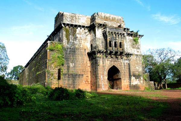 Panhala Fort + Kolhapur Darshan